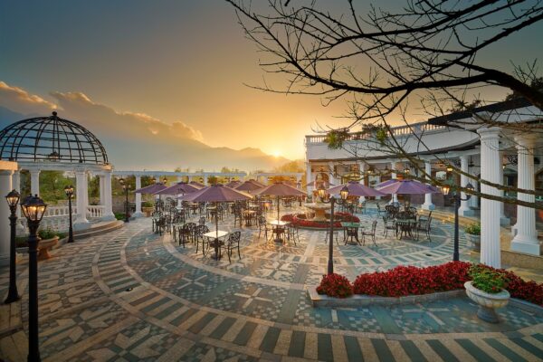 Lounge Bar & Cafe 1500 Silk Path
